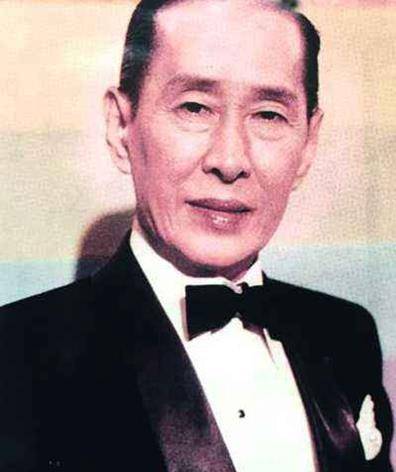 她坚持穿30年塑身衣,丈夫去世,4亿遗产只分她1元_洪金梅_邓永祥_女人