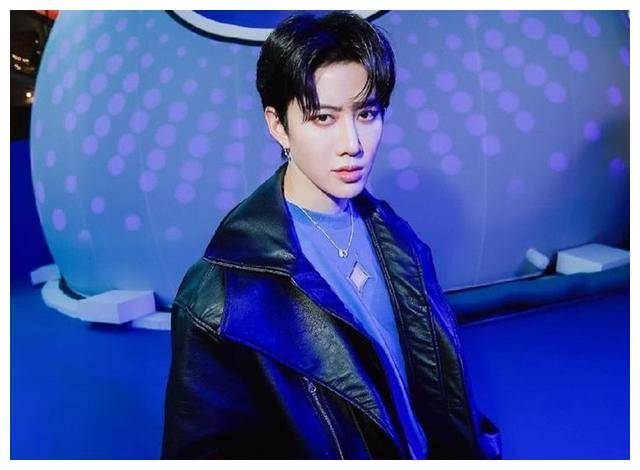 虽然mike的绯闻纷扰不断,但幸好billkin,pp,mike三人将局势灵活化解