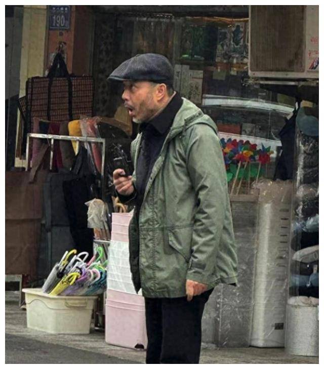 作为湖南卫视当家主持人,汪涵原本应该风采依旧,但从照片中却看出他像