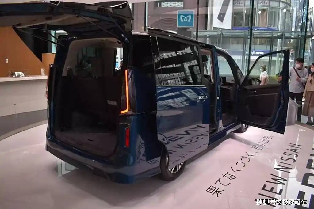 日产serena曝光,渐进式大尺寸格栅 e-power a柱大尺寸三角窗_搜狐汽车