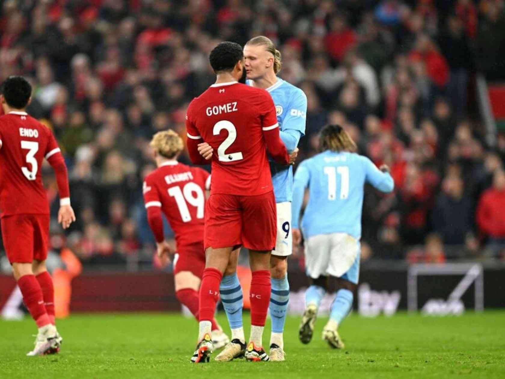 英超焦点战:曼联与阿森纳的关键对决_比赛_足球迷_决心