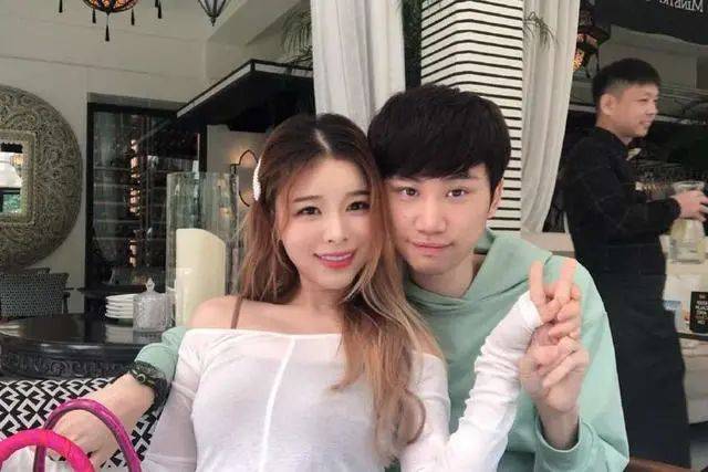 落地就被带走知名大v爆料doinb老婆回家探路他本人没胆回来