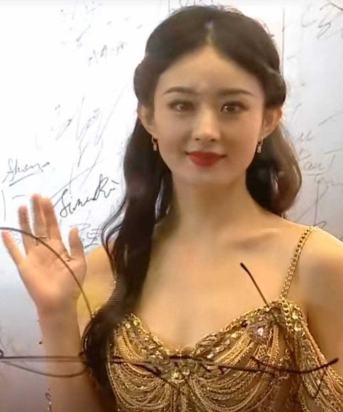 原创赵丽颖蒋勤勤的桃花眼太美了灵动中透着妩媚一颦一笑尽是风情