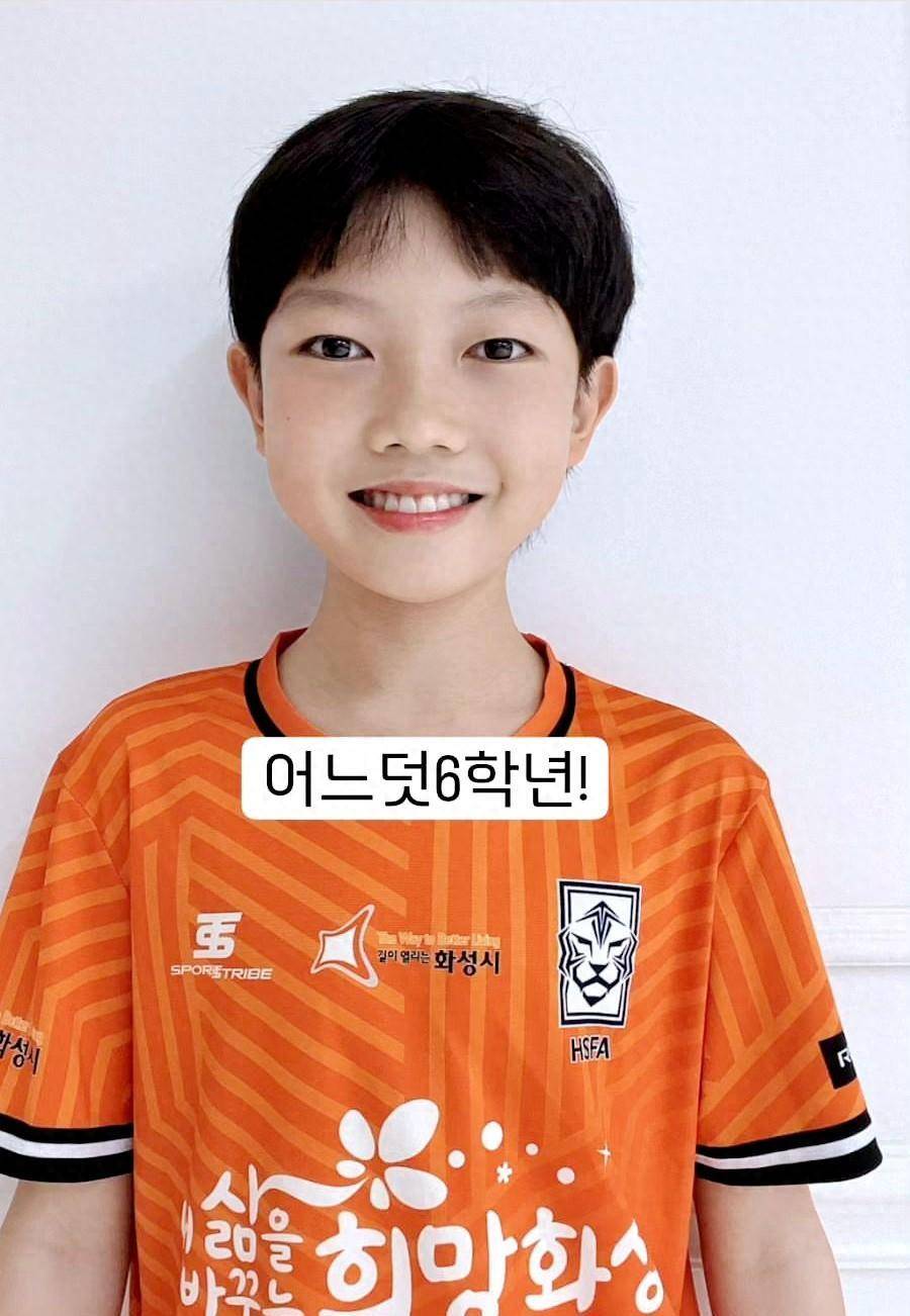 原创乒乓球奥运冠军晒2个儿子近照长相清秀帅气被调侃幸好不像爸爸