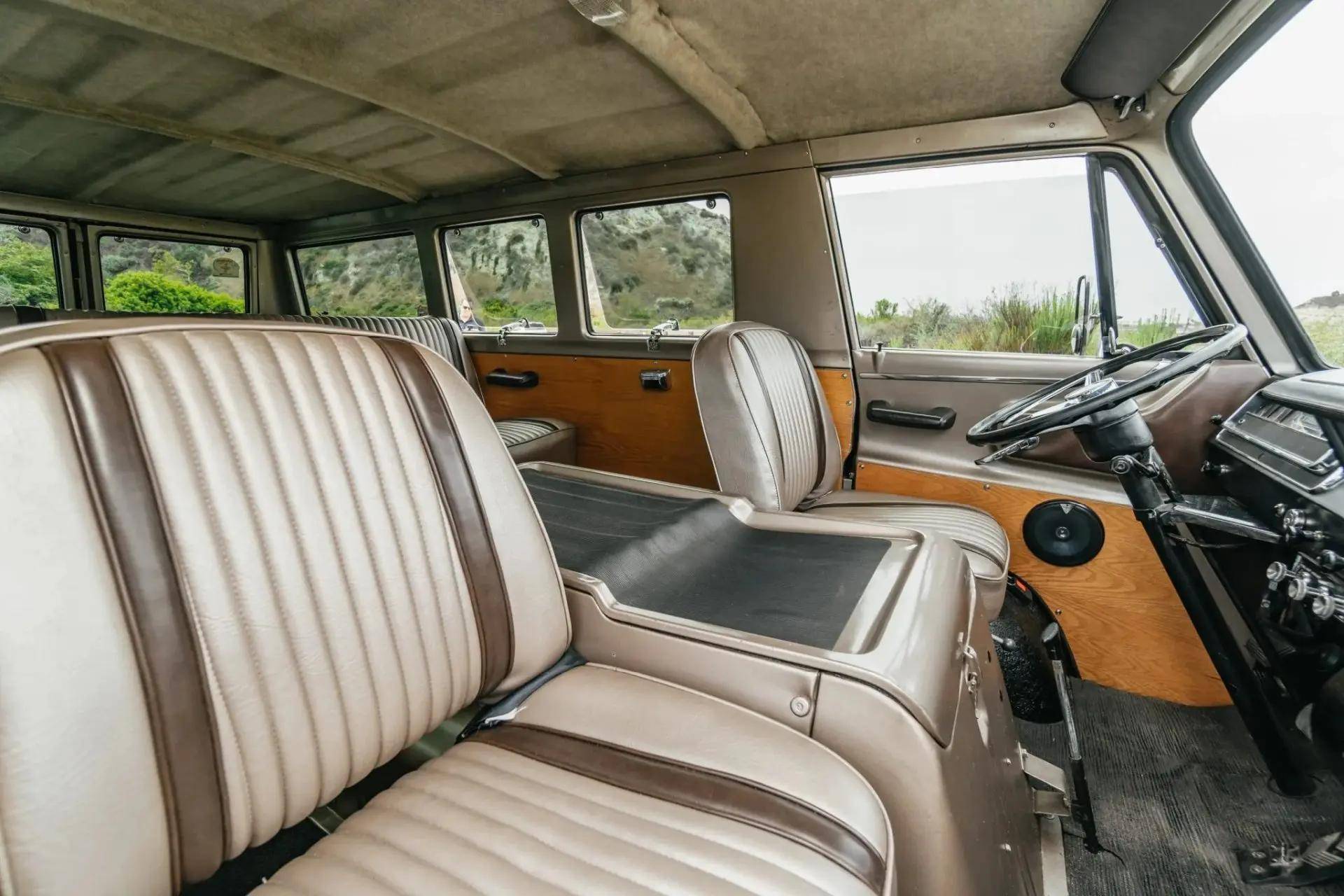 美国车主售卖1967年道奇a100 1万美元多便可拥有老派美式面包车_搜狐