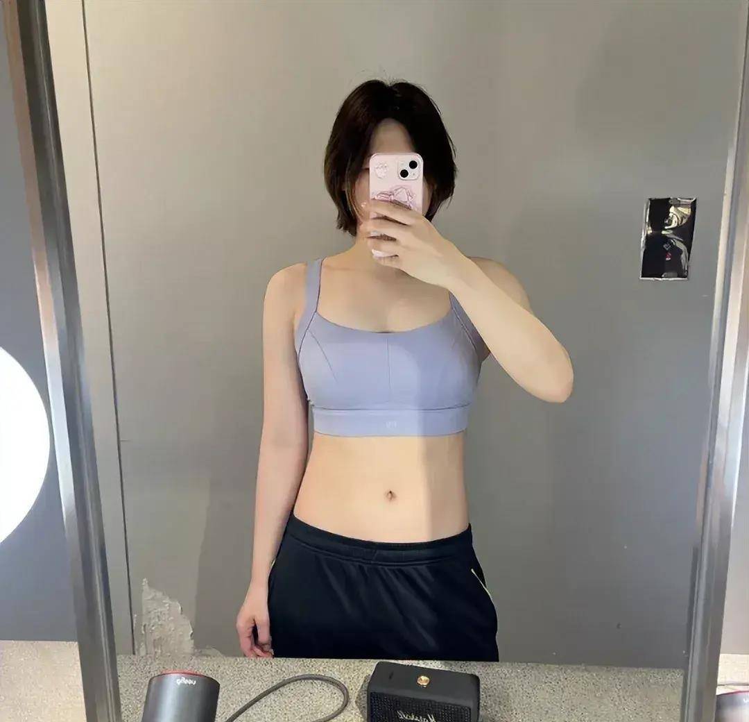 原创我们泳坛淡定妹叶诗文和汪顺互动引发爱情传闻喜欢在边道游泳