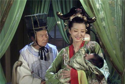 歌女被丈夫卖掉,竟被王爷看上,执掌朝堂11年,大臣还劝她当女皇_刘娥