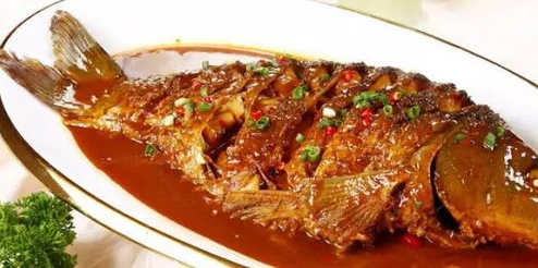 做红烧鱼前,必须要腌制?没注意这一步,难怪口味差,肉碎不成形_时候_腥