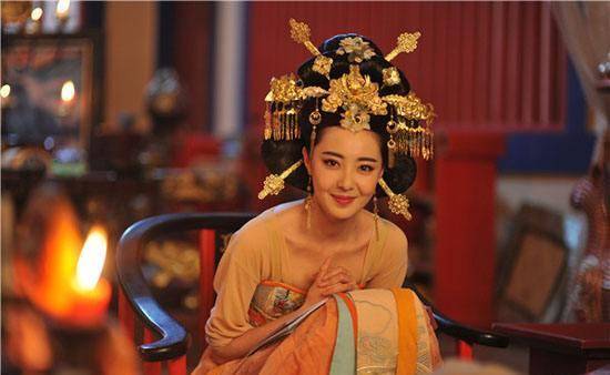 原创模特大赛冠军出身因演梅超风惊艳观众空降贴吧引粉丝回帖无数