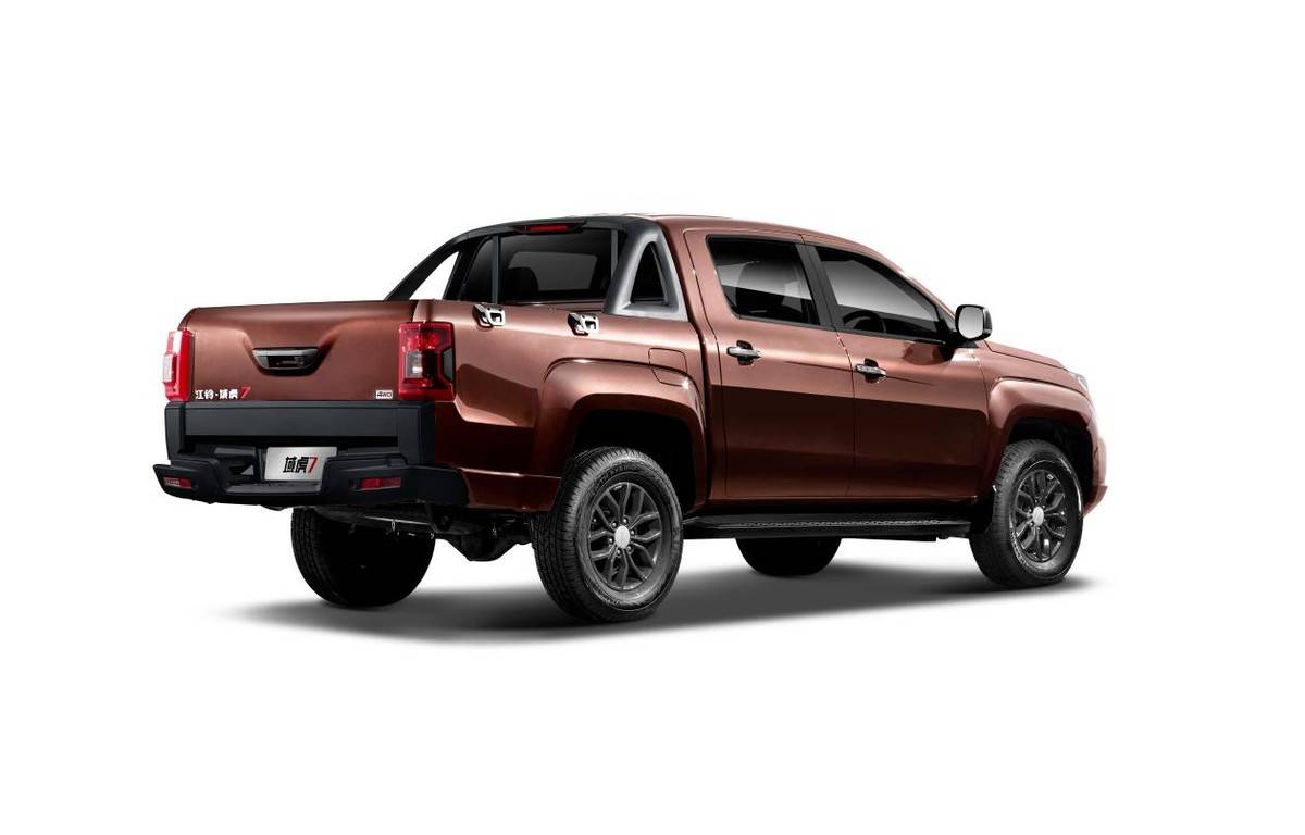 域虎7,作为江铃皮卡旗下的明星产品,自上市以来便凭借其卓越的性能和