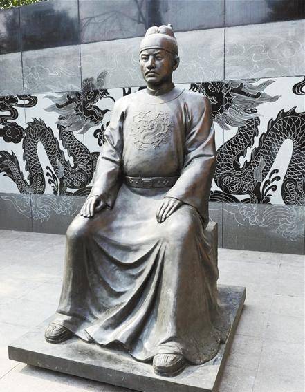 吕震 来自搜狐网