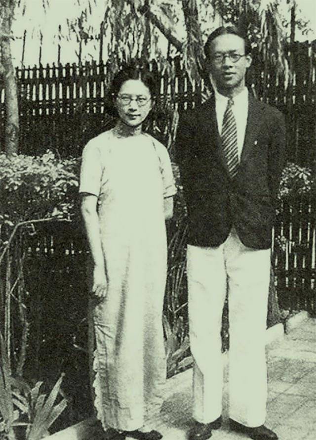 原创张允和出生被脐带绕险丧命抽108袋水烟才救活从小美人胚子