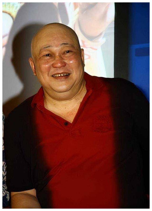 金超群演绎包青天800集患脑瘤退隐身高缩水66岁