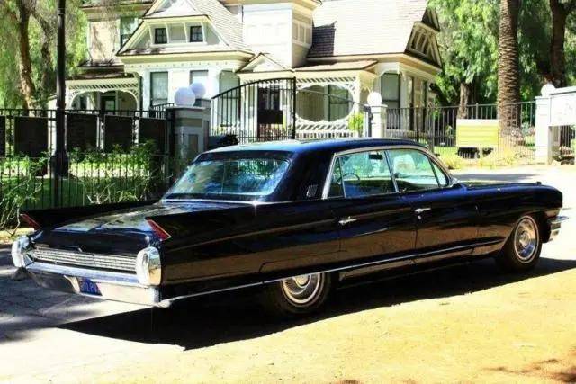 美式火箭车尾惹人爱,行驶两万公里的1961年凯迪拉克fleetwood 60_搜狐