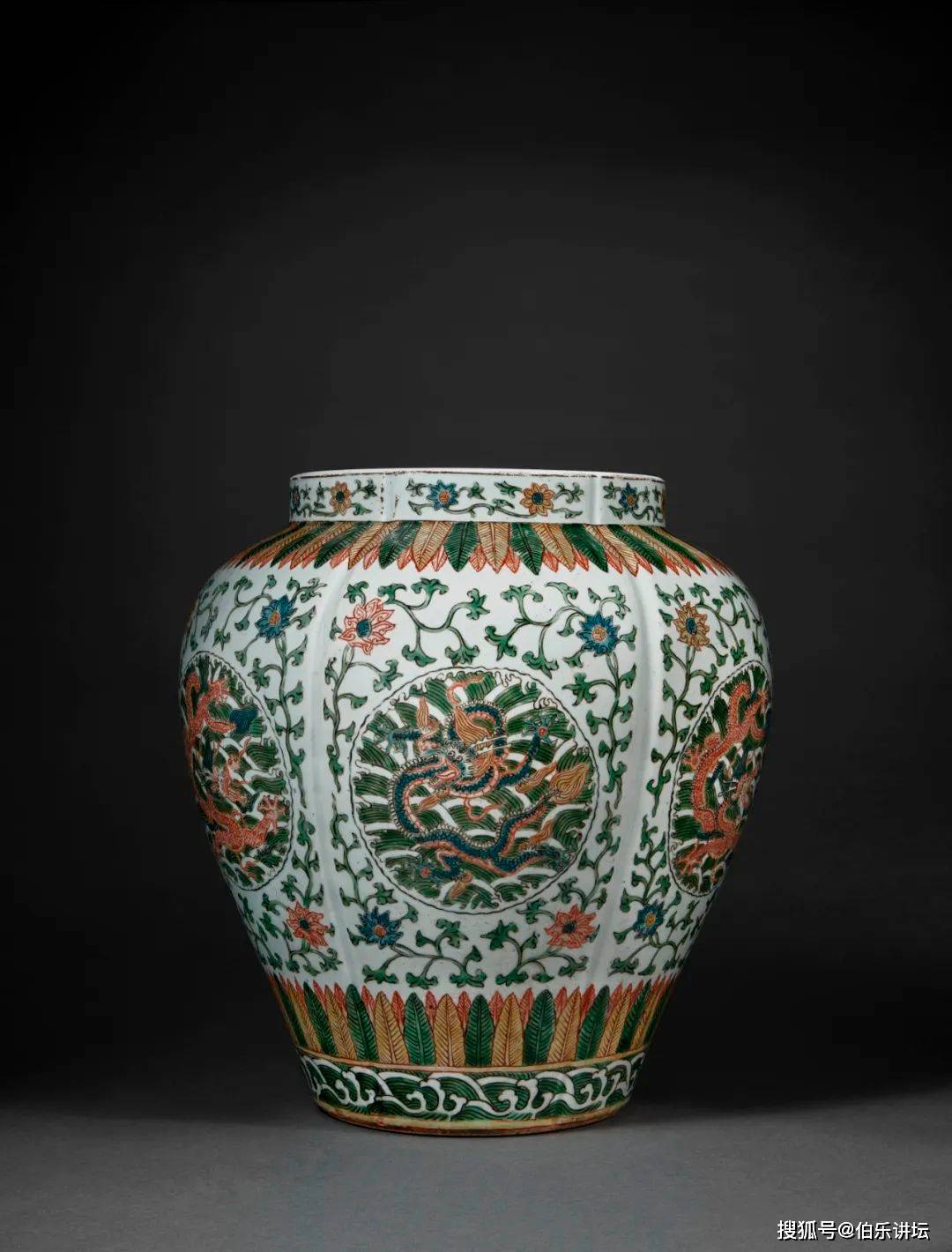 拍卖前瞻临宇山人珍藏哥窑盘领衔纽约亚洲艺术周