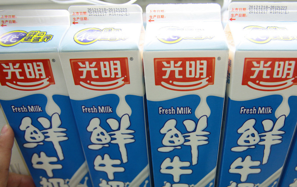 原创酸奶和牛奶谁的营养更高喝了20多年的奶原来一直都喝错了