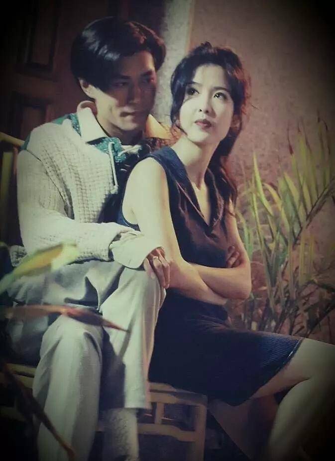 此后古天乐的事业仿佛开了挂一般,身价也水涨船高,如今已是香港娱乐圈