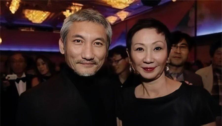 也许施南生想要牢牢抓住这摇摇欲坠的婚姻,也许是施南生想清楚自己所