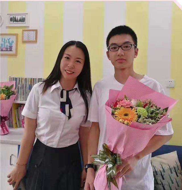 原创杨晨煜从不上补习班高考730分真实身份曝光后想不出息都难