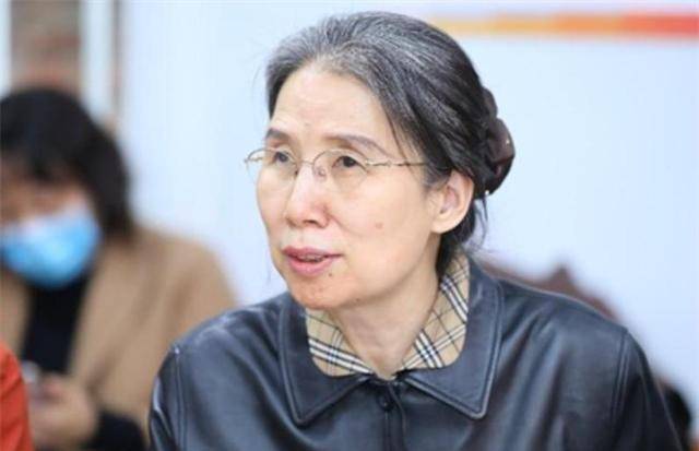 原创杨佳22岁考入中科院29岁失明丈夫提出离婚8年后入哈佛