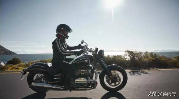 车架的摩托车,前几年也被宝马挖掘出来,有了新的继承人——宝马r18