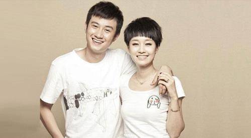 文章女明星分手后又曝新恋情 两人举止亲密一起回家_姚笛_网友_事业