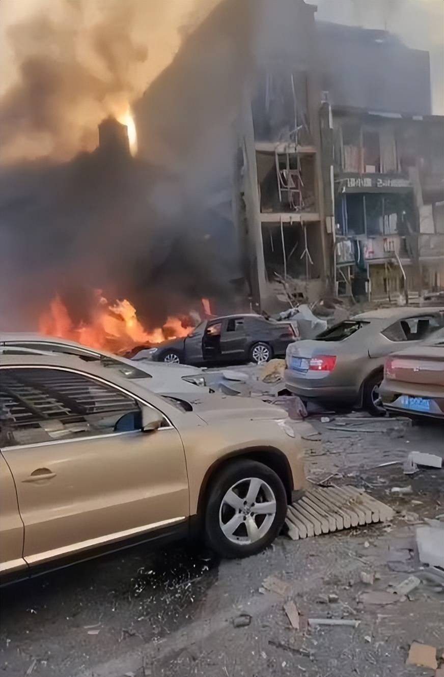 又是燕郊,伤口再一次被扒开,两年前曾发生2死22伤燃爆事故_爆炸_燃气