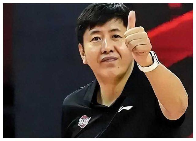 原创丁伟脑海里装着什么新疆输球谁该担责三宗罪细述