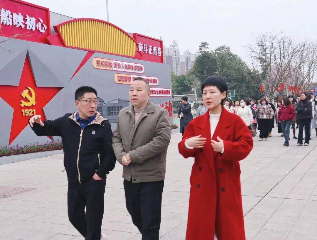 如何做充满生命色彩的德育岷阳实外校长李晓娟与生命共舞与美丽同行