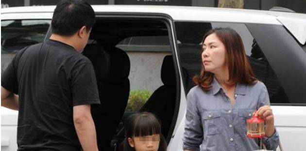 马东的老婆这么漂亮当年电视辞职做全职太太如今两人恩爱依旧