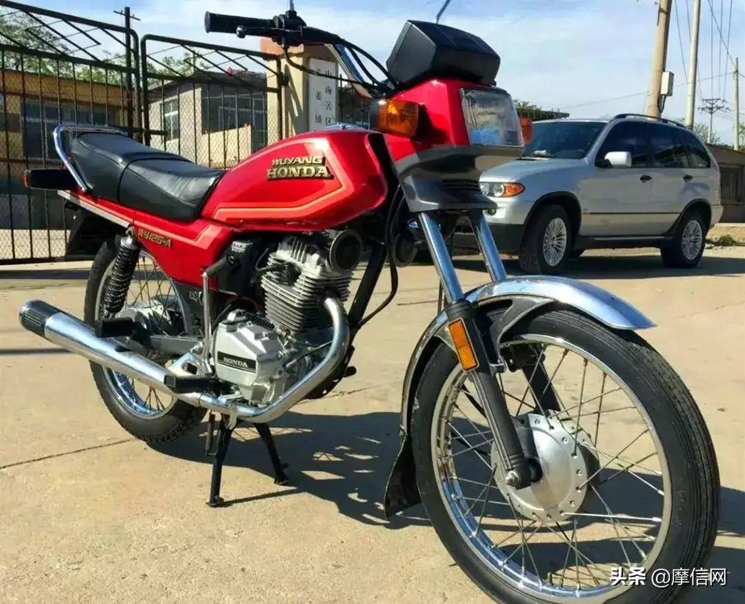 日系另外三大品牌也相继来华,它们分别是以sr150,ybr125为代表的