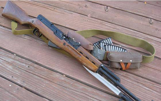 也为苏联突击步枪ak47的研发提供了很多宝贵的借鉴经验!