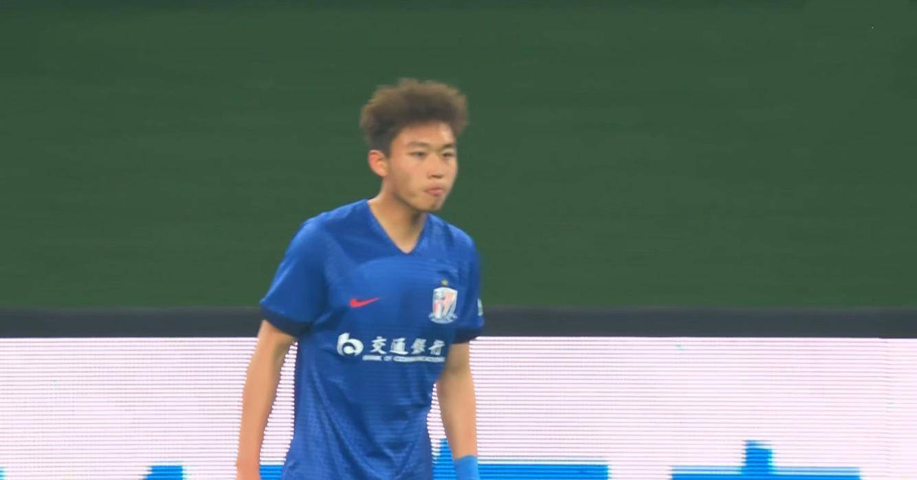 特谢拉和徐浩洋都能传出精准的传球.