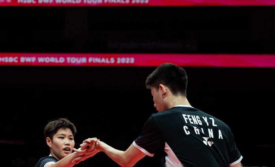 赛:陈雨菲逆转因达农,梁王轻取奥运冠军,石宇奇零封_比赛_山口茜_高昿