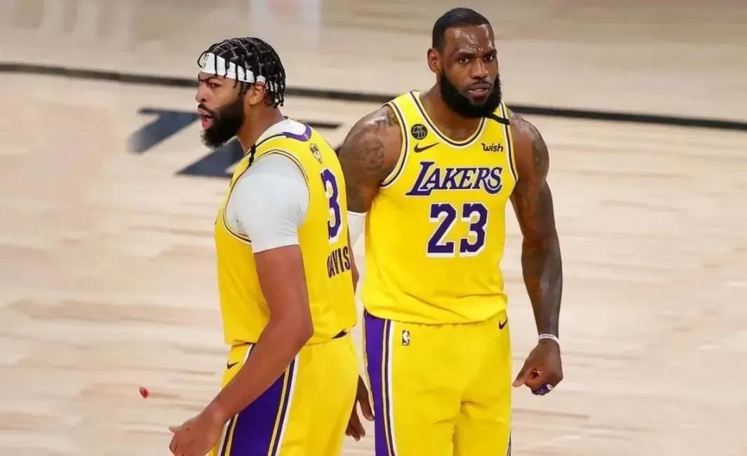 nba湖人队107比120不敌国王队看数据谁应该为输球负责詹姆斯18分5失误