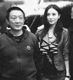 演员宋佳早年被曝为成名甘愿给有5次婚史的导演当小三