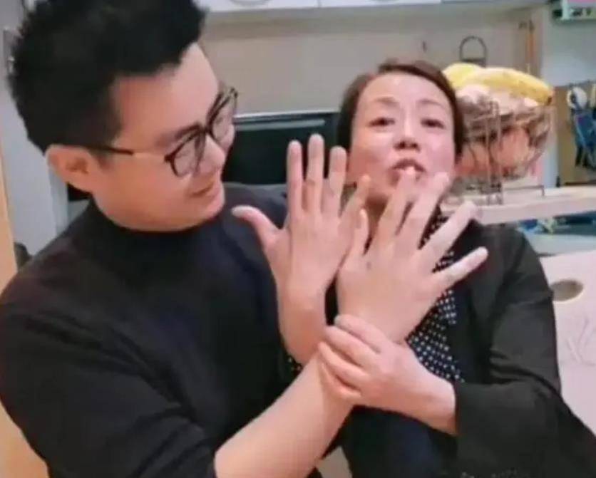 郭威连发视频爆粗口被疑盗号田静给儿女开账号许敏被劝要想开