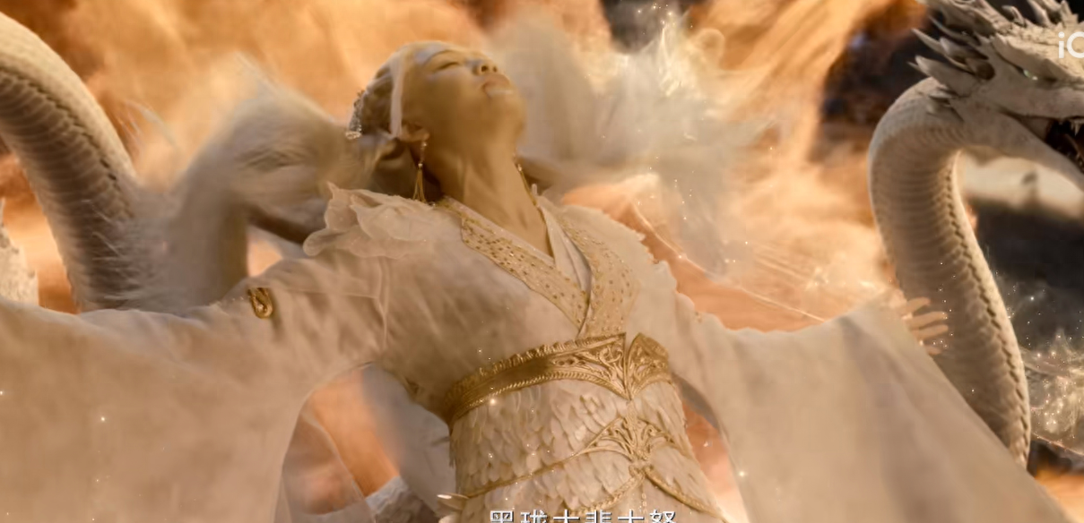 和邢菲看《烈焰》,却被45岁白发造型的女五号惊艳了_陈乔恩_黑龙_合作