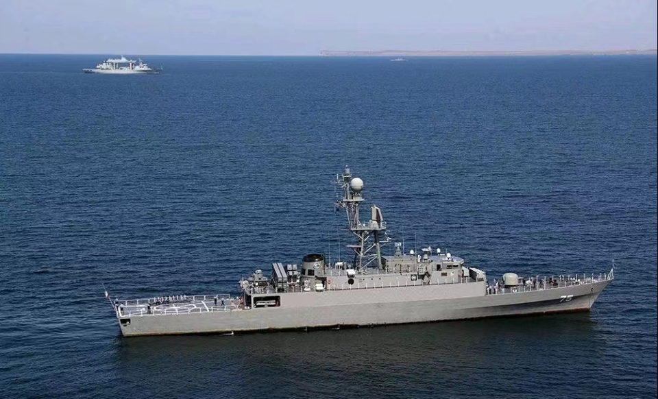伊朗宝石级驱逐舰图片