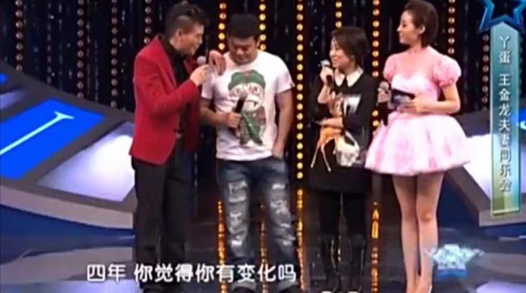 原创从一夜爆火的喜剧女星到出镜带货丫蛋走错了哪一步