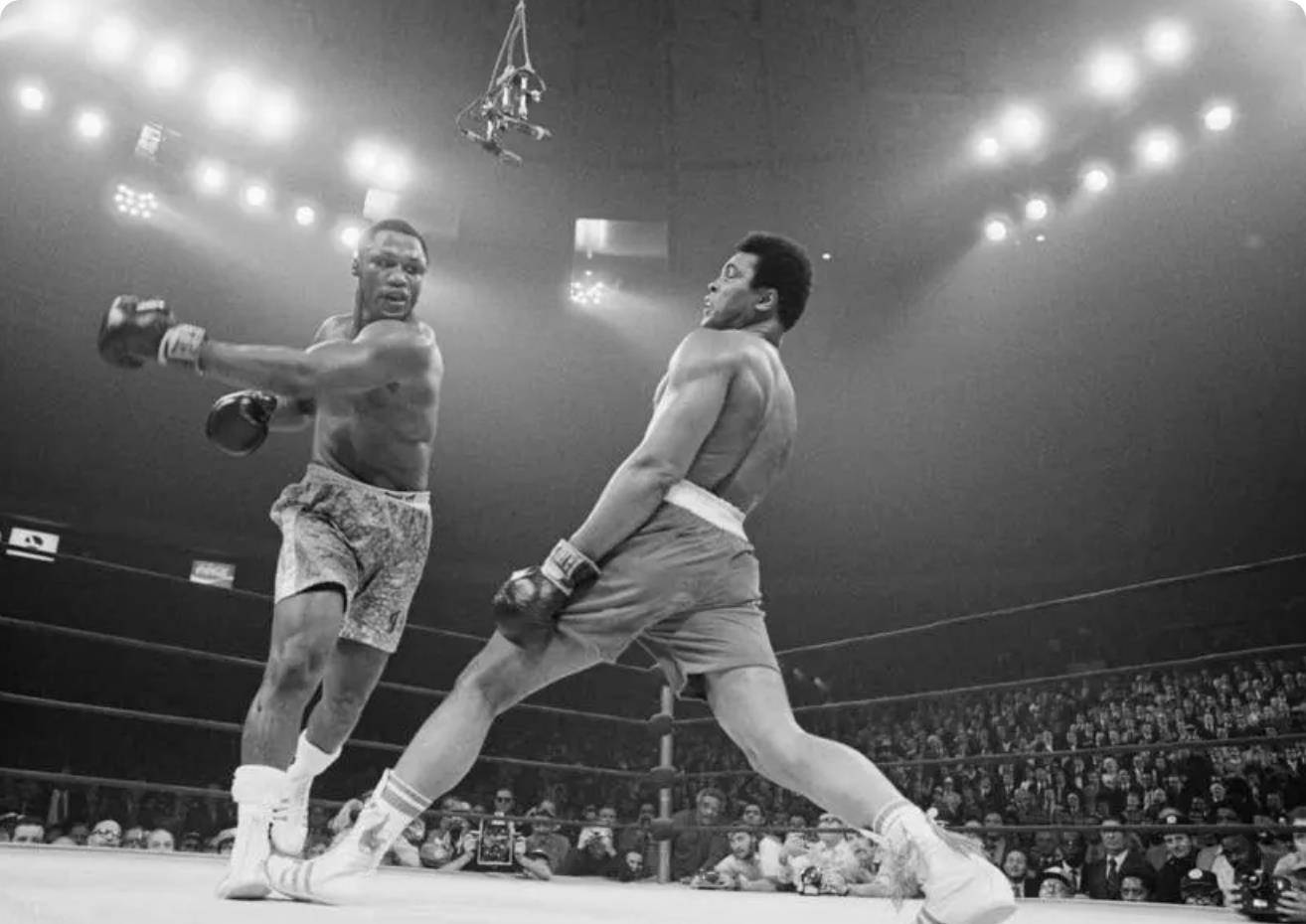 原创传奇拳击手穆罕默德公司入选wwe名人堂2024曾出席wwe狂热大赛