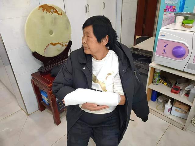 6旬老人感叹祖传中医正骨疗法信得过