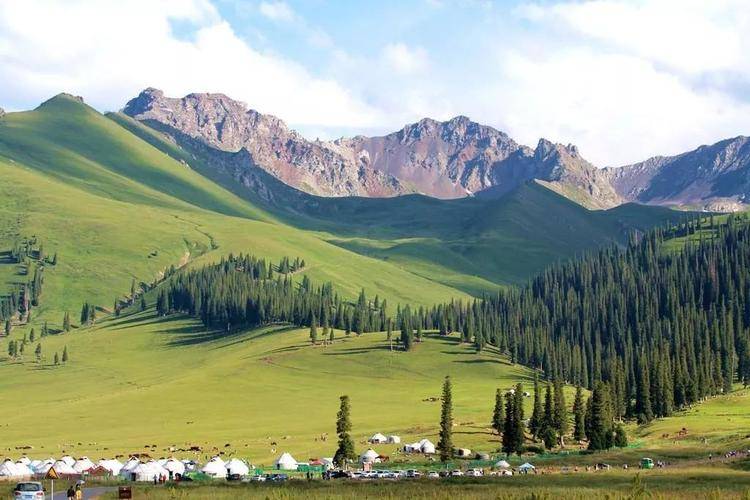 新疆最有名的景点图片