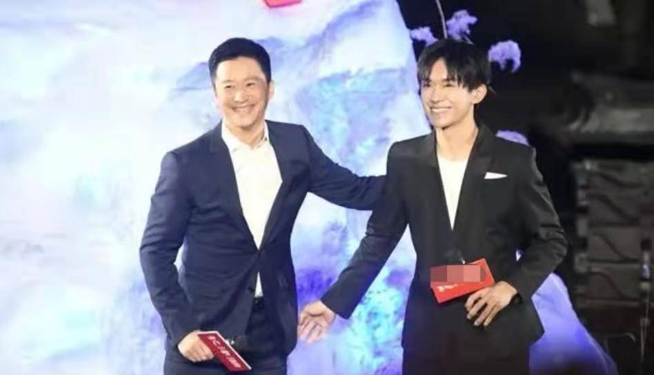 原创白敬亭高频营业背后是90后男演员不上不下的尴尬处境