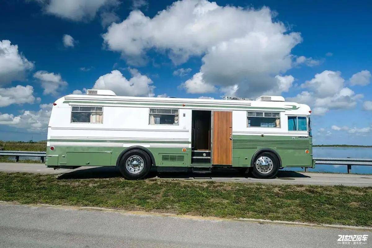 美式怀旧风的流浪旅馆 上世纪60年代豪华a型房车经典之作_搜狐汽车