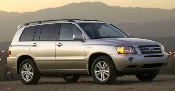 3l发动机和电动机的协同工作,有两驱或四驱供选择,最大马力达到270匹