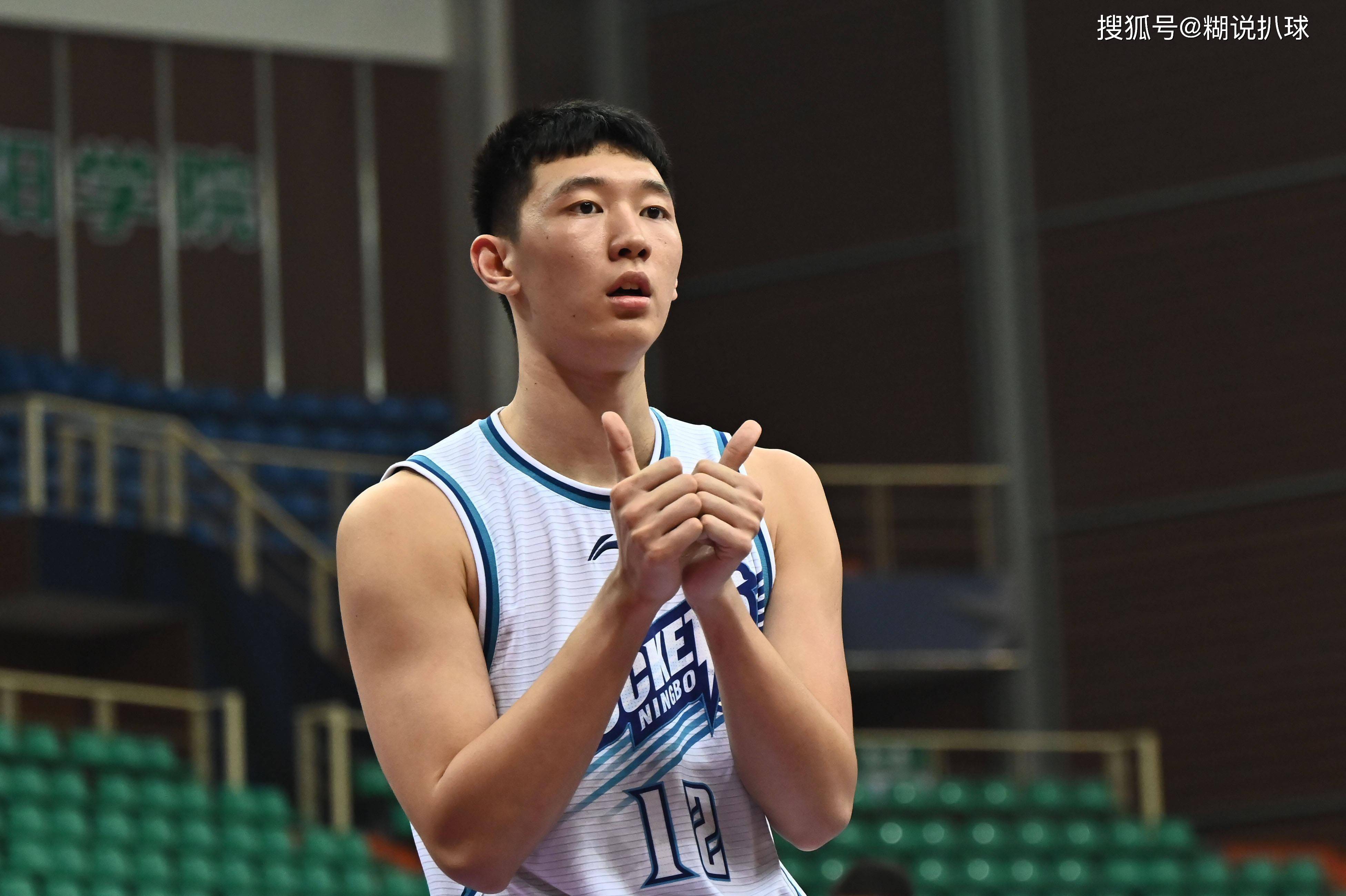 齐麟跌至第九,辽篮无人前十,榜首"杀出黑马"_刘志轩_三分球命中率