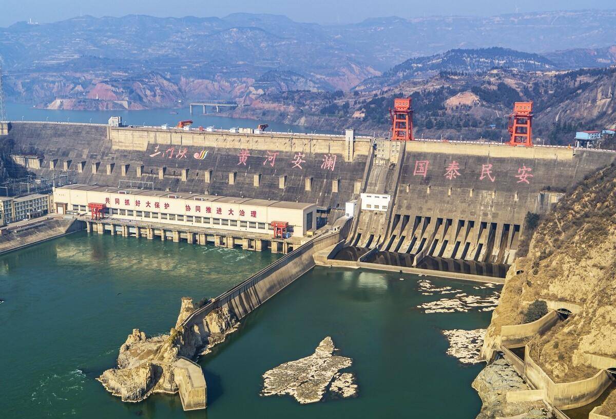 在反对声中修建的三门峡大坝,陕西人建议立即废除