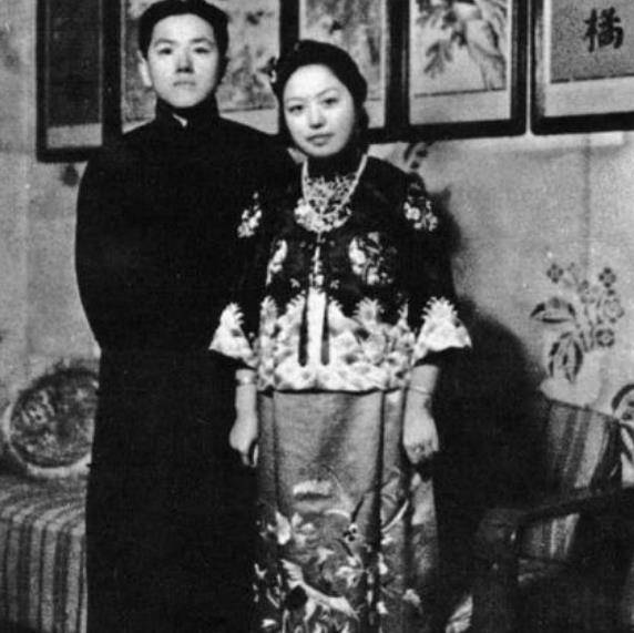 他因怯弱将心上人送给父亲,从此多了五个兄弟姐妹_袁克文_叶蓁_袁世凯