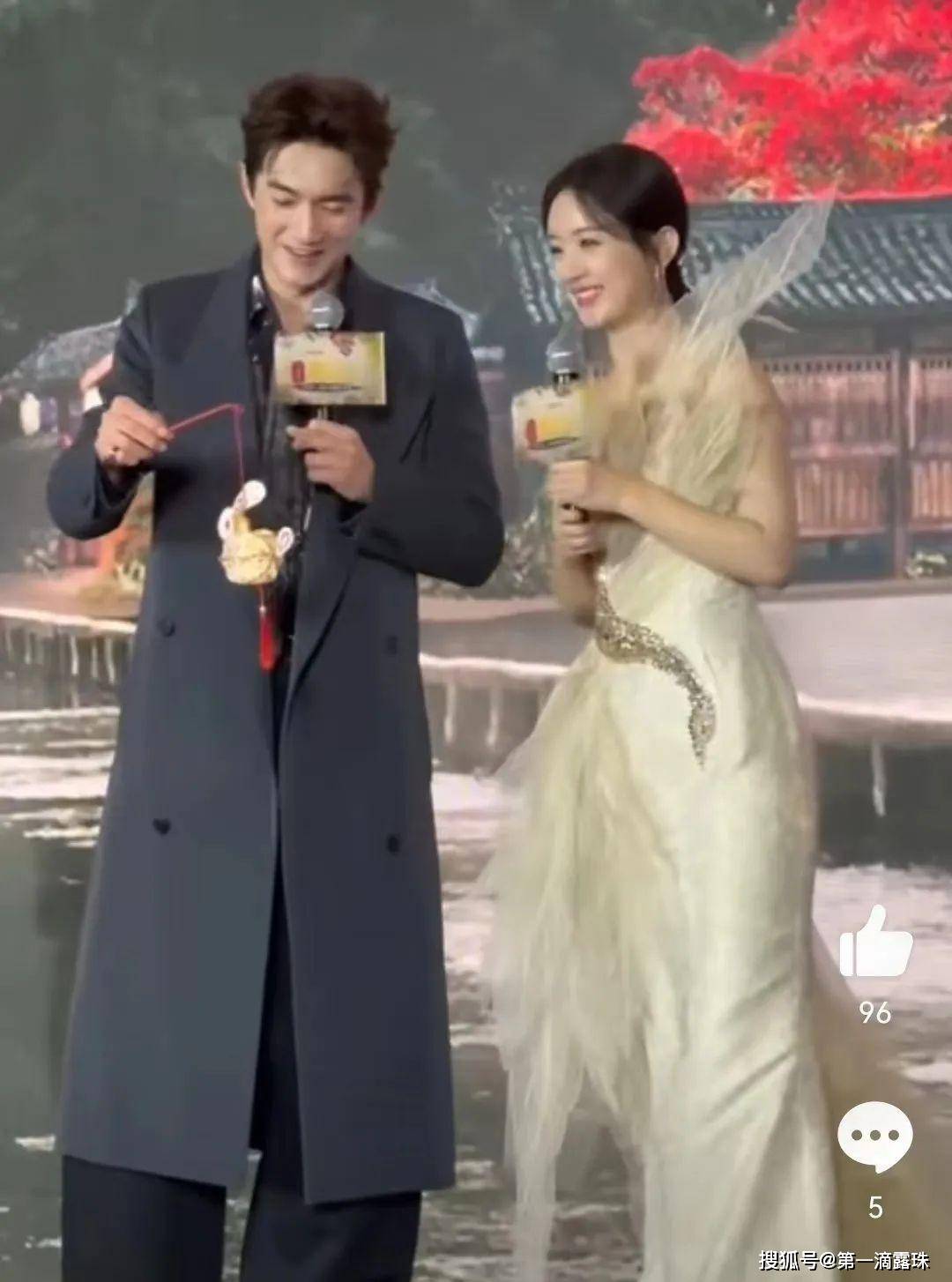 与凤行发布会,赵丽颖林更新现场互动太有趣!主演盖章,喜剧实锤